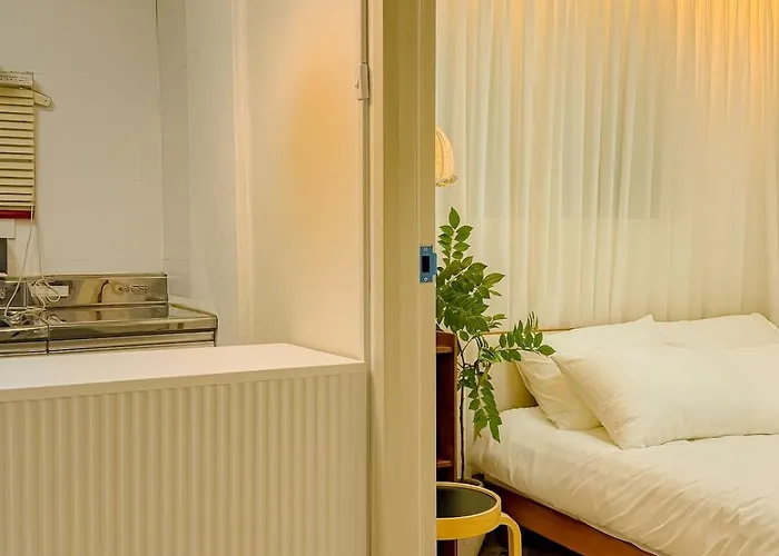 20 Minutes From Itaewon And Gangnam, Station, Hongdae, And Seongsu *