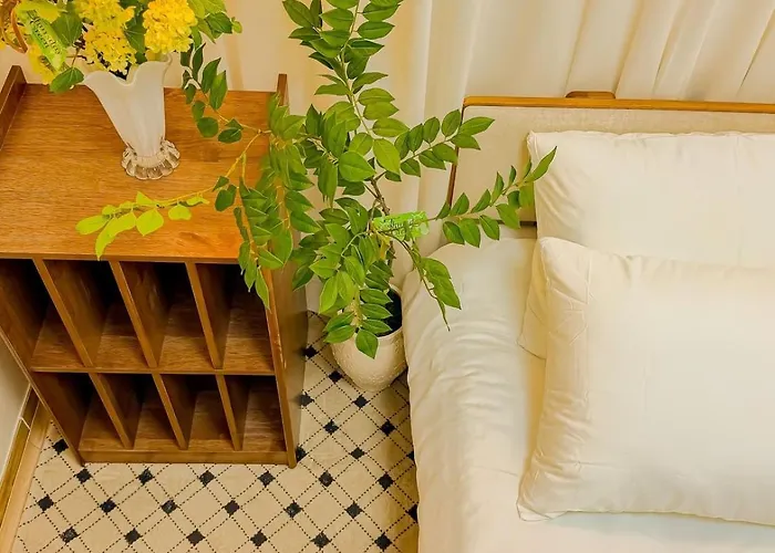20 Minutes From Itaewon And Gangnam, Station, Hongdae, And Seongsu